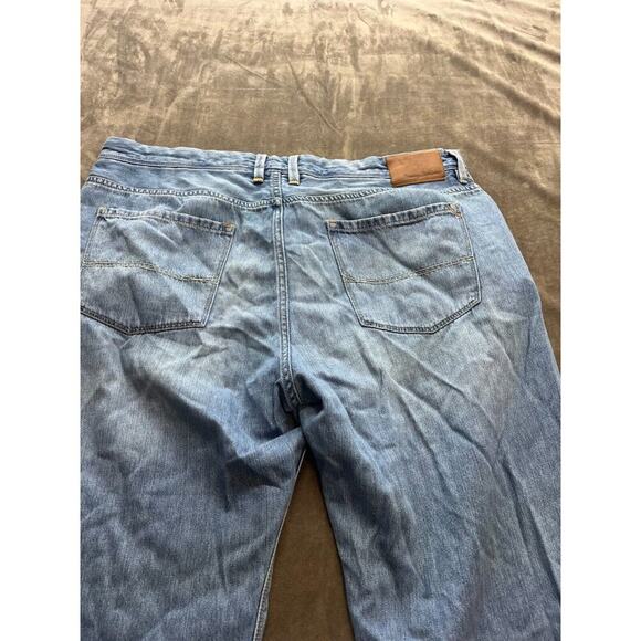 Tommy Bahama Jeans Mens 40x30 Blue Standard Medium Wash Denim Measure 39x22 - Picture 7 of 8